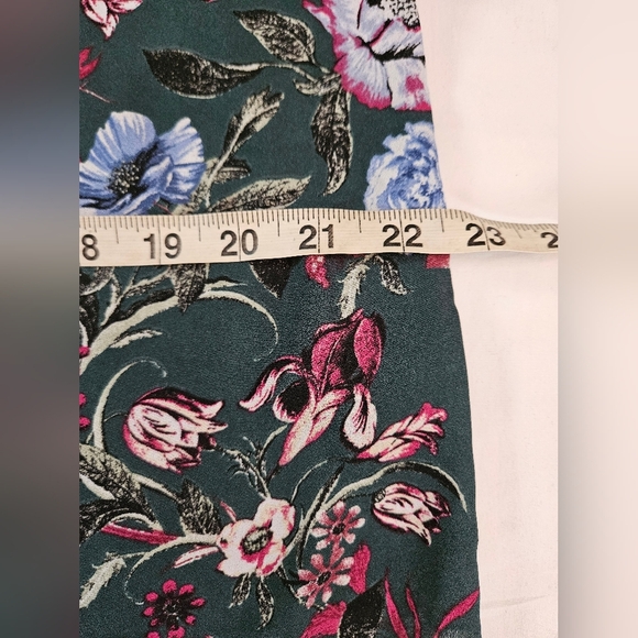 B Wear Womens Green Floral Cold Shoulder Short Sleeve Blouse Size XL - Picture 8 of 10